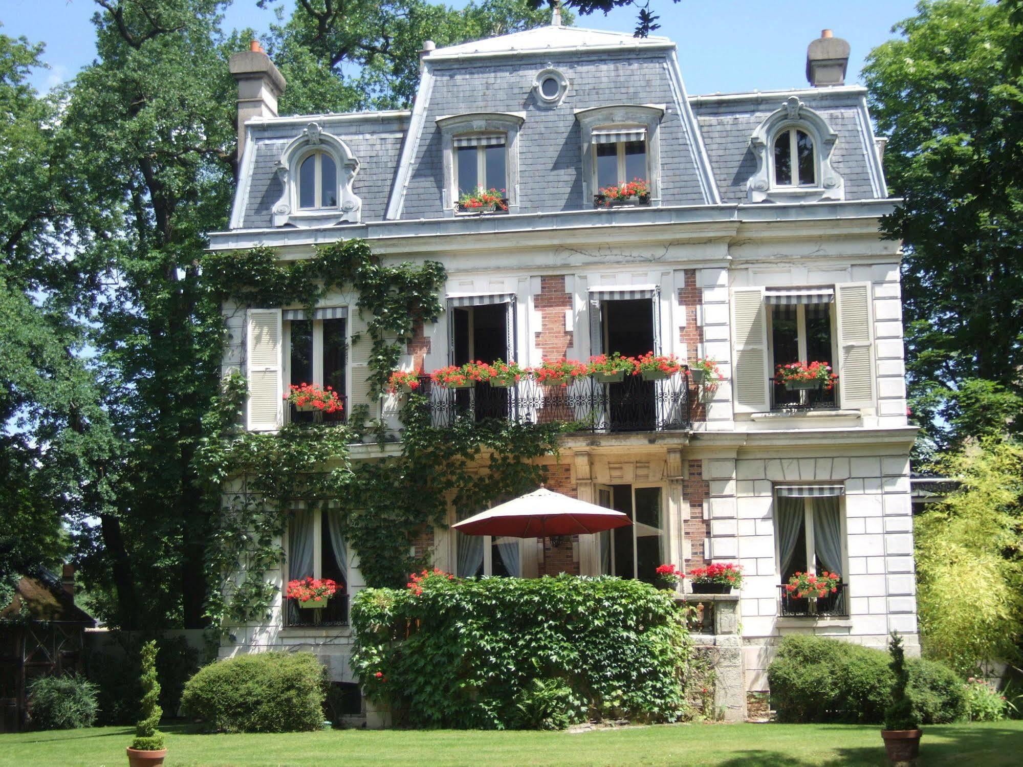 Villa Carioca Maisons-Laffitte Exterior photo